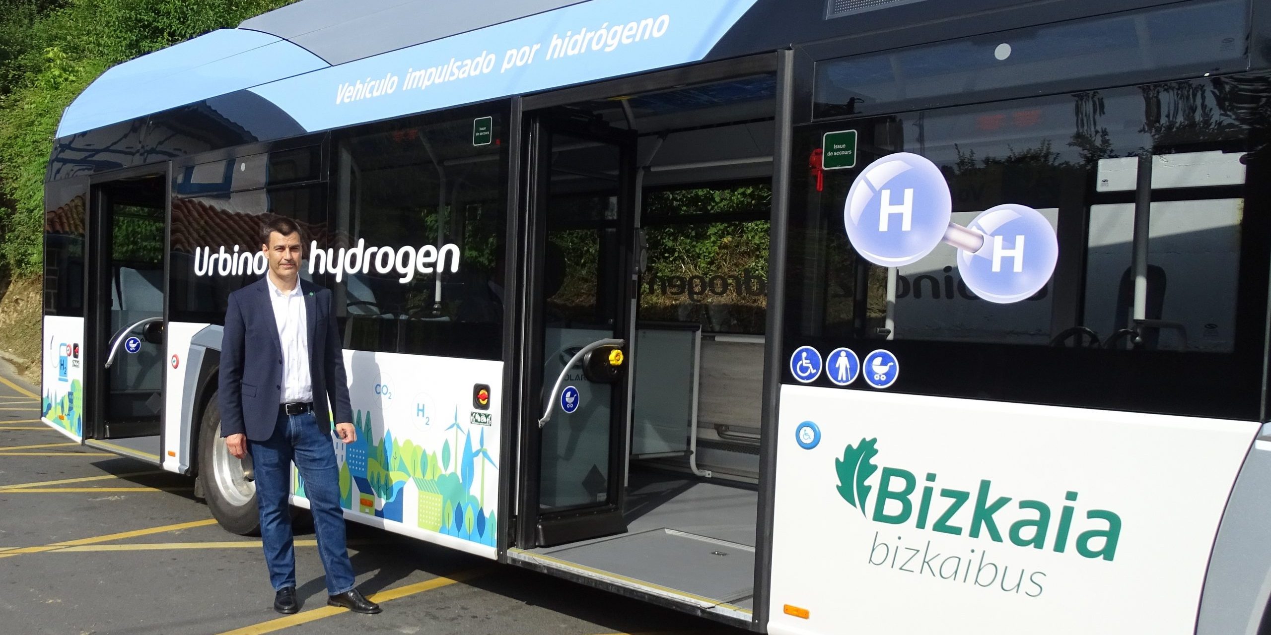 Biscay public transport tests performance and refueling of Solaris H2 bus