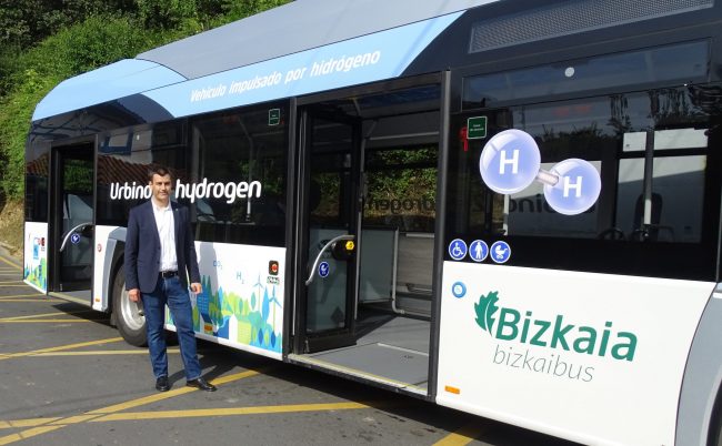 Biscay public transport tests performance and refueling of Solaris H2 bus Biscay public transport tests performance and refueling of Solaris H2 bus
