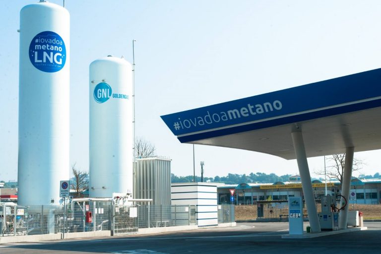 Italy: Snam and Edison partner to develop small-scale LNG projects to decarbonize transportation Italy: Snam and Edison partner to develop small-scale LNG projects to decarbonize transportation