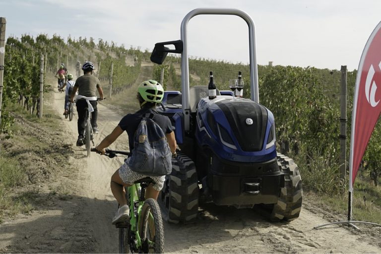 FPT Industrial, New Holland return to Grape Harvest Festival with biomethane-fueled tractor FPT Industrial, New Holland return to Grape Harvest Festival with biomethane-fueled tractor