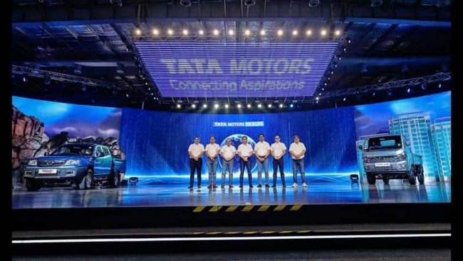 Tata Motors launches India’s first bi-fuel pickup with 1000kg payload Tata Motors launches India’s first bi-fuel pickup with 1000kg payload