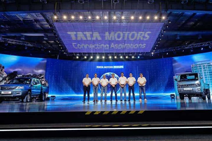 Tata Motors launches India’s first bi-fuel pickup with 1000kg payload Tata Motors launches India’s first bi-fuel pickup with 1000kg payload