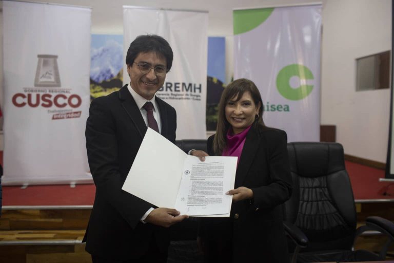 Cusco y Camisea impulsan uso de gas en transporte público, de carga y de residuos Cusco y Camisea impulsan uso de gas en transporte público, de carga y de residuos