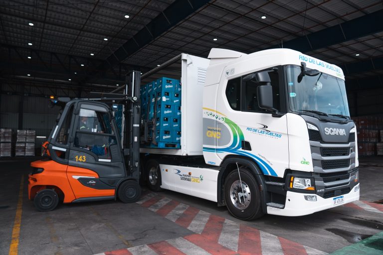 Argentina: Scania CNG truck will transport drinks for Cervecería Quilmes Argentina: Scania CNG truck will transport drinks for Cervecería Quilmes