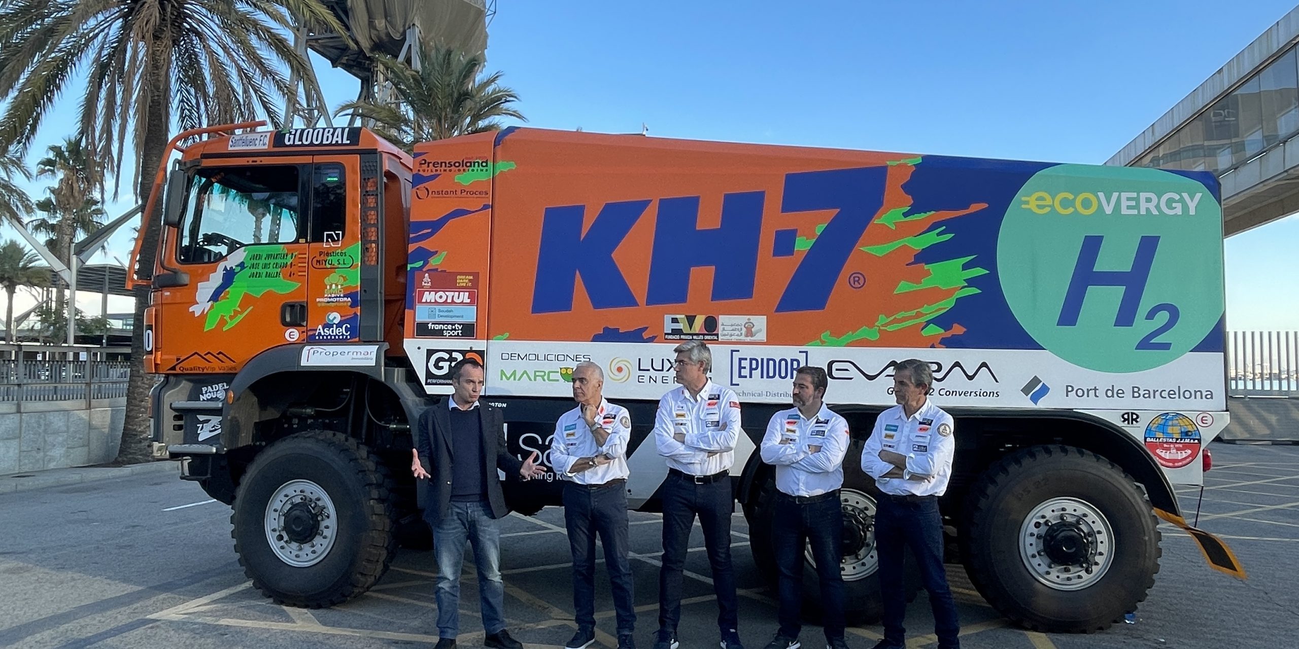 Port de Barcelona y EVARM colaboran en el primer camión a hidrógeno del Dakar