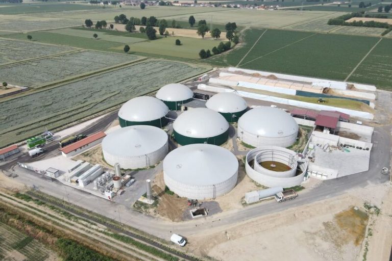 Italian project will produce enough bio-LNG to fuel a truck fleet more than 10 million kilometers Italian project will produce enough bio-LNG to fuel a truck fleet more than 10 million kilometers