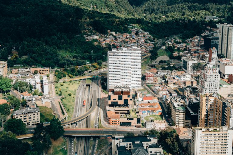 Bogotá announces pilot labeling plan to classify vehicles according to their emissions Bogotá announces pilot labeling plan to classify vehicles according to their emissions