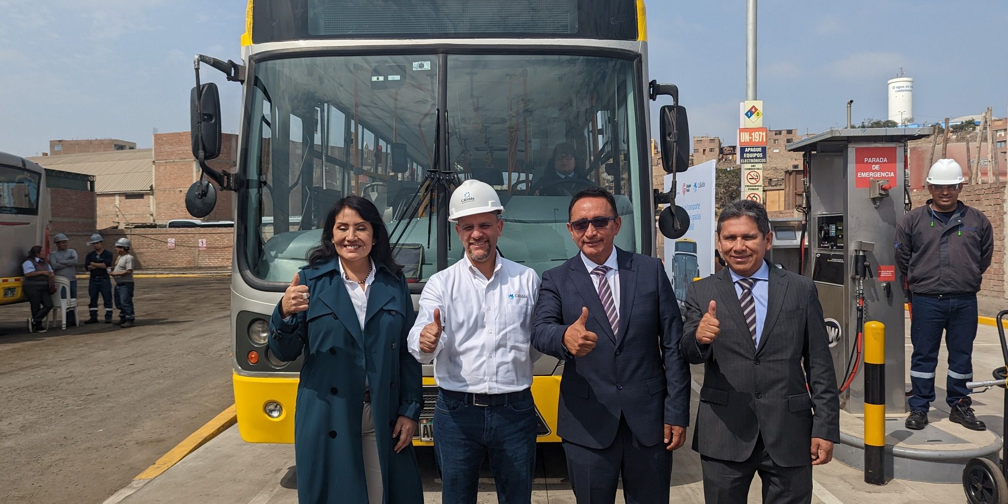Cálidda inauguró la primera estación privada de gas para buses de Lima Cálidda inauguró la primera estación privada de gas para buses de Lima