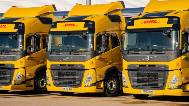 DHL PARCEL UK TAKES DELIVERY OF SIX FULLY ELECTRIC TRUCKS AND BEGINS ROLL-OUT OF 30 LNG TRACTOR UNITS