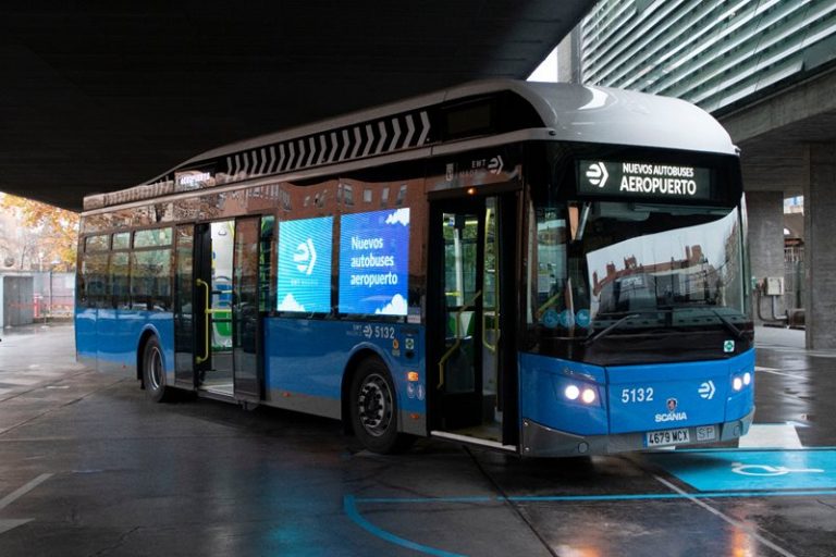 Madrid lanza nueva flota de buses a GNC para las líneas del aeropuerto de la EMT