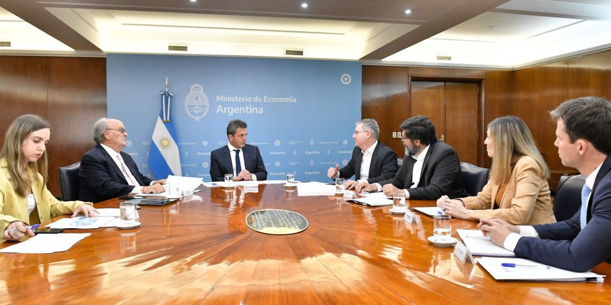IVECO presenta al gobierno argentino plan de inversiones para fabricar vehículos a GNC