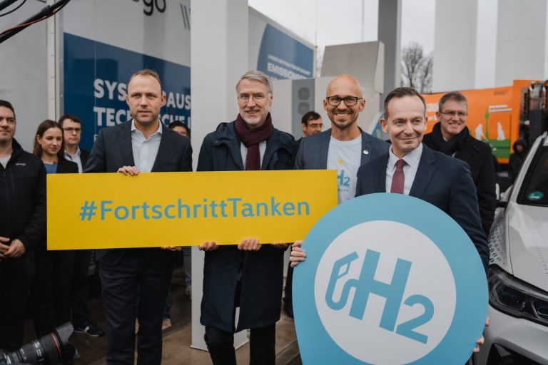 H2 MOBILITY: Germany’s most efficient hydrogen station opens in Berlin H2 MOBILITY: Germany’s most efficient hydrogen station opens in Berlin