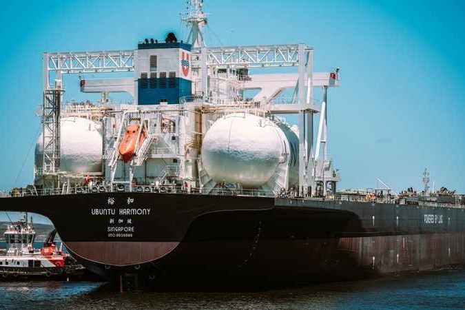 South Africa: Anglo American loads first LNG-run vessel, will add 10 dual fuel ships South Africa: Anglo American loads first LNG-run vessel, will add 10 dual fuel ships