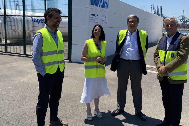 Port of Valencia will perform the first refueling test in its hydrogen station Port of Valencia will perform the first refueling test in its hydrogen station
