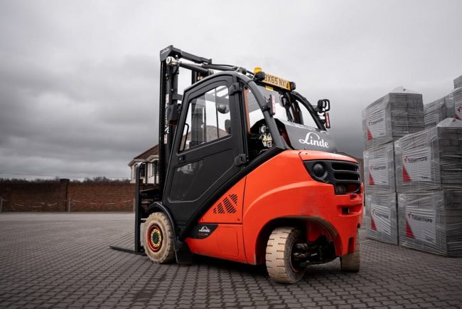 Tobermore trials UK and Ireland’s first biomethane-fueled forklift truck Tobermore trials UK and Ireland’s first biomethane-fueled forklift truck