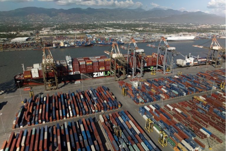 Shell and ZIM complete first LNG bunkering operation in Jamaica Shell and ZIM complete first LNG bunkering operation in Jamaica