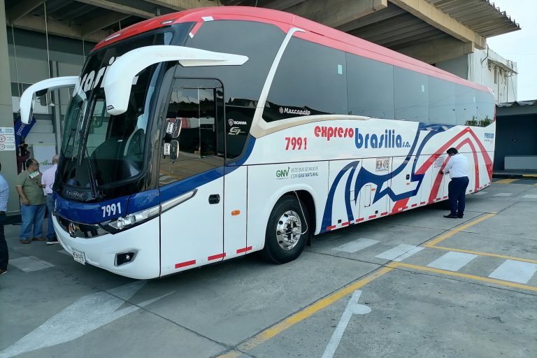 nota1colombia Pusieron en marcha el primer bus interdepartamental de Colombia 100% a GNC