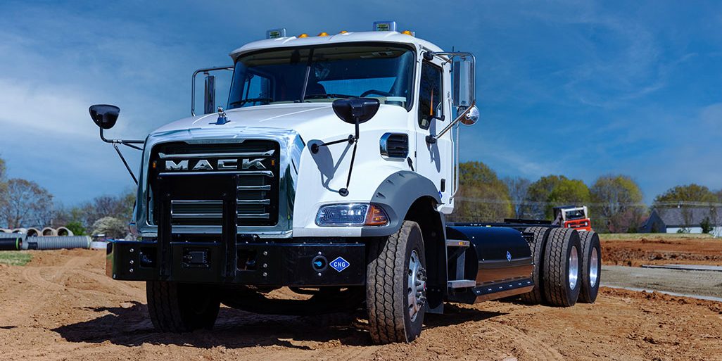 US Mack Trucks introduces new CNGpowered truck model for waste
