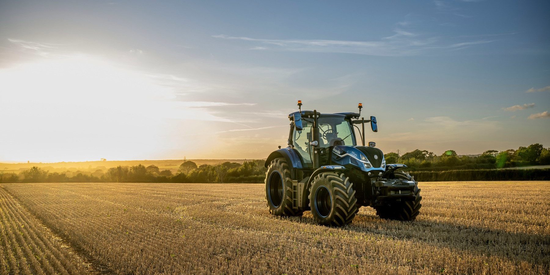New Holland wins awards for its T7 Methane Power LNG prototype tractor New Holland wins awards for its T7 Methane Power LNG prototype tractor