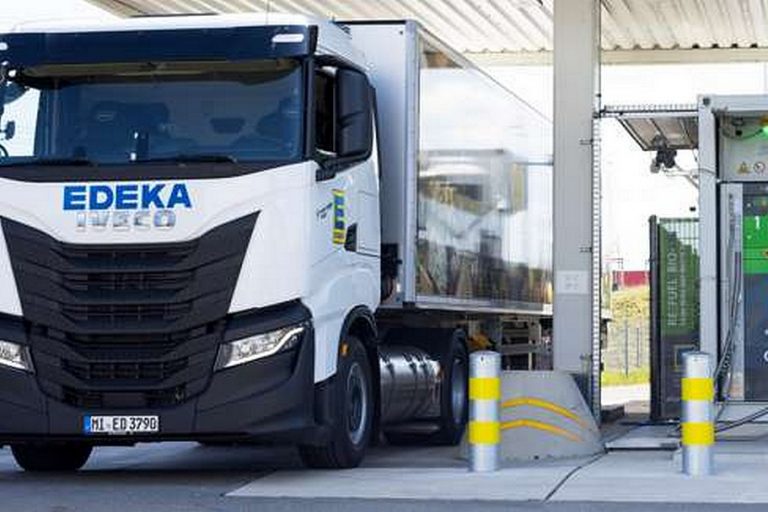 German supermarket EDEKA will replace diesel fleet with 700 IVECO LNG trucks German supermarket EDEKA will replace diesel fleet with 700 IVECO LNG trucks