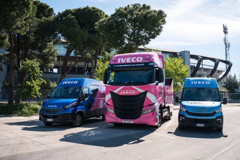 IVECO supplies a biomethane-powered IVECO S-Way LNG to Giro d’Italia IVECO supplies a biomethane-powered IVECO S-Way LNG to Giro d'Italia