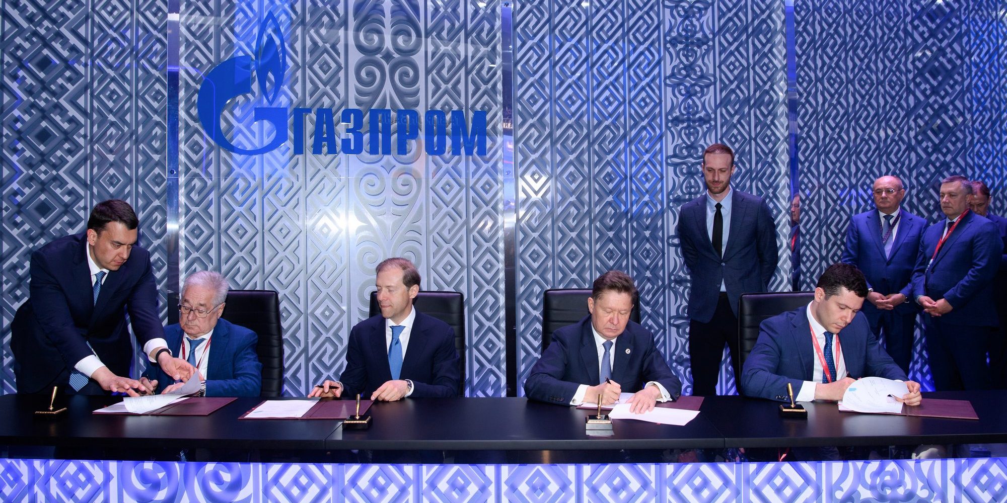 Gazprom signs cooperation agreements to boost NGV market development in Russia Gazprom signs cooperation agreements to boost NGV market development in Russia